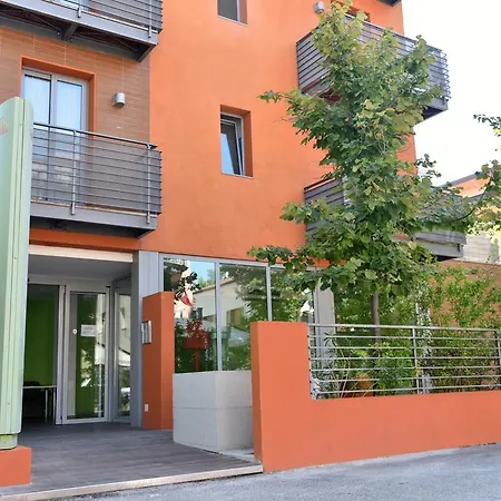 Sound 公寓式酒店 里乔内