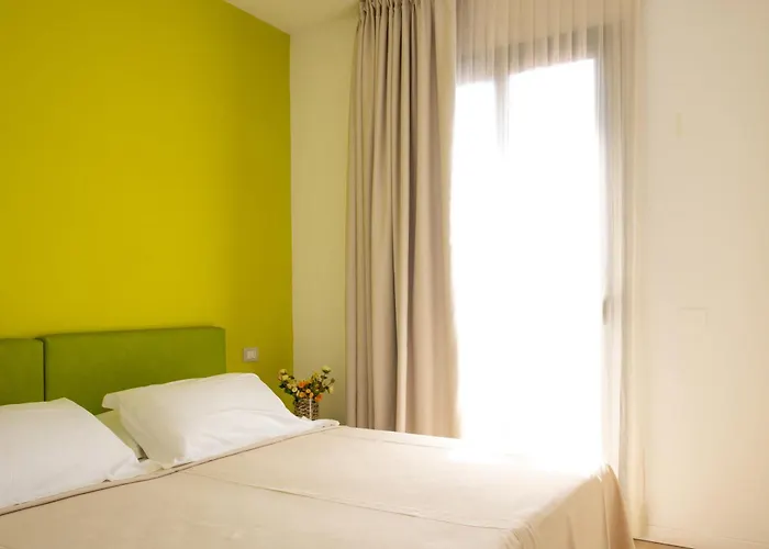 Sound מלון דירות 3*